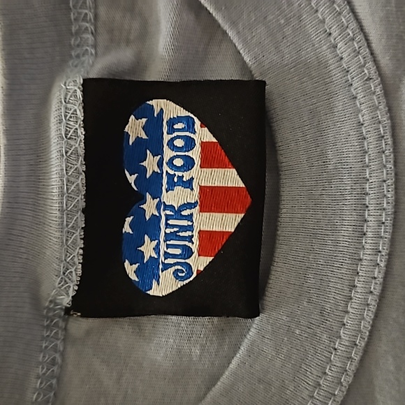 Junk food t shirt. Vintage - Picture 2 of 4